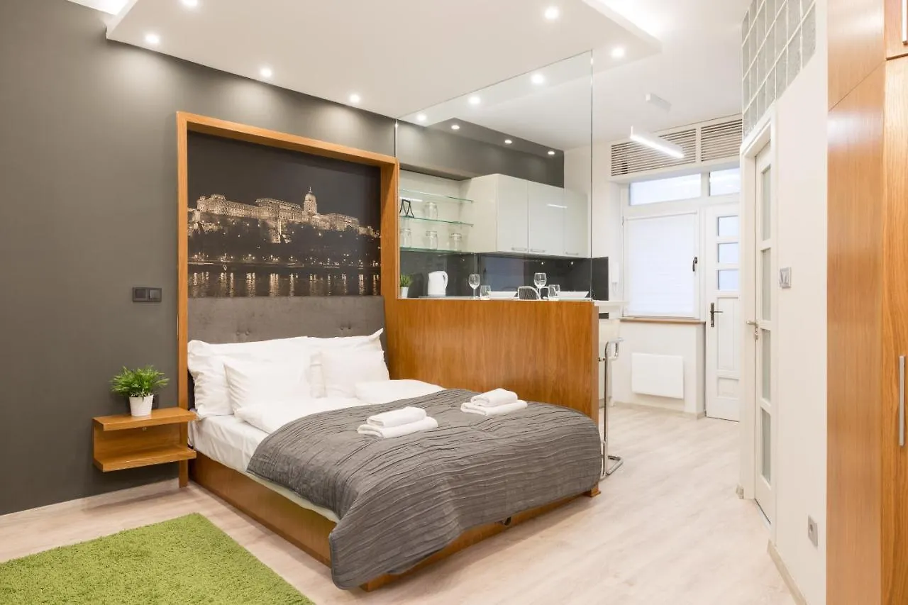 Retro Budapest Dream Suite Near The Danube Appartamento