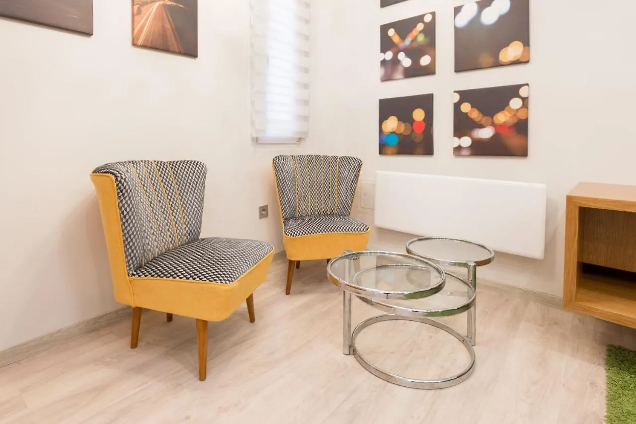 Retro Budapest Dream Suite Near The Danube